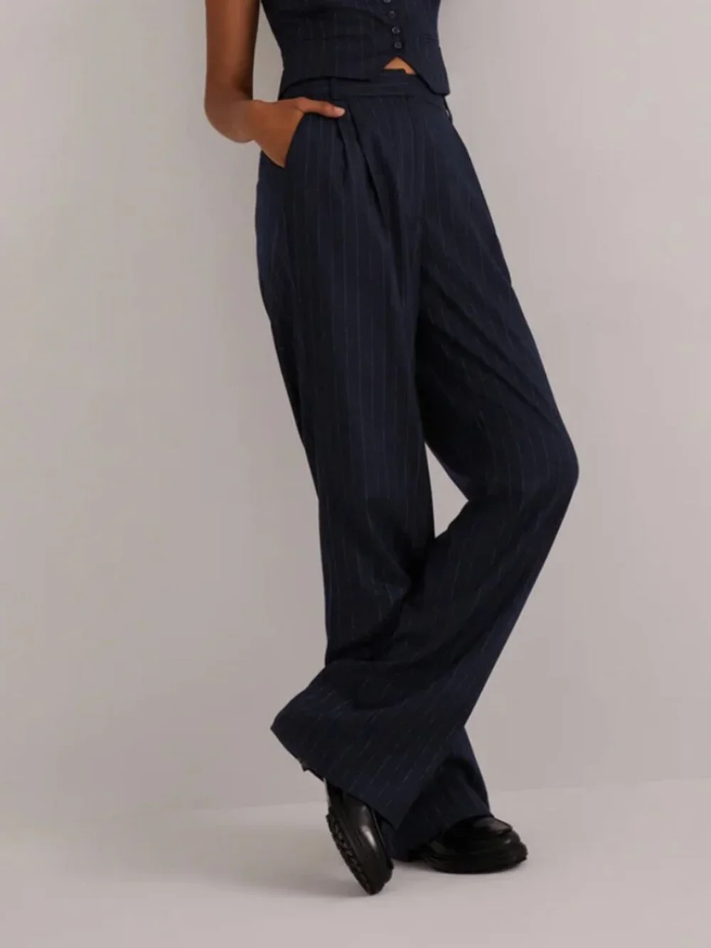 Favorite Daughter THE FAVORITE PANT - Navy Pinstripe - Size 2